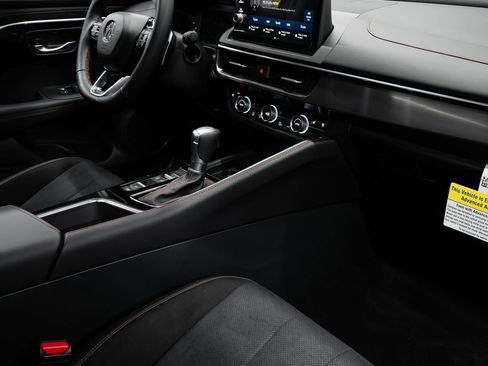 Certified 2025 Acura ADX A-Spec image 30