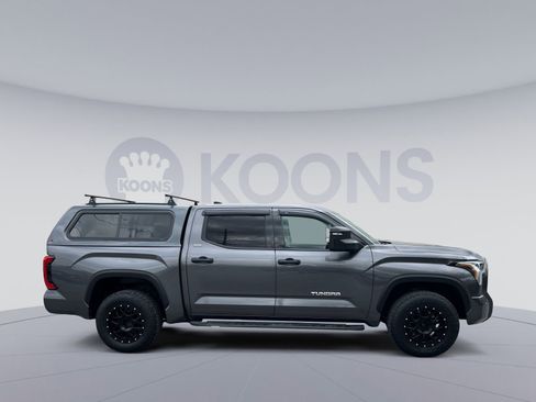 Used 2022 Toyota Tundra SR5 w/ SR5 Convenience Package AWD/4WD image 8