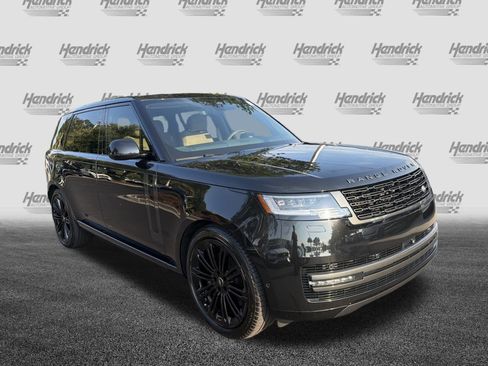 Used 2024 Land Rover Range Rover Long Wheelbase SE AWD/4WD image 2