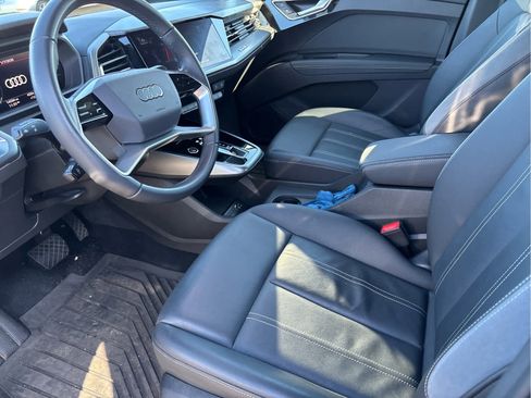 Used 2023 Audi Q4 e-tron Premium Plus w/ Premium Plus image 5