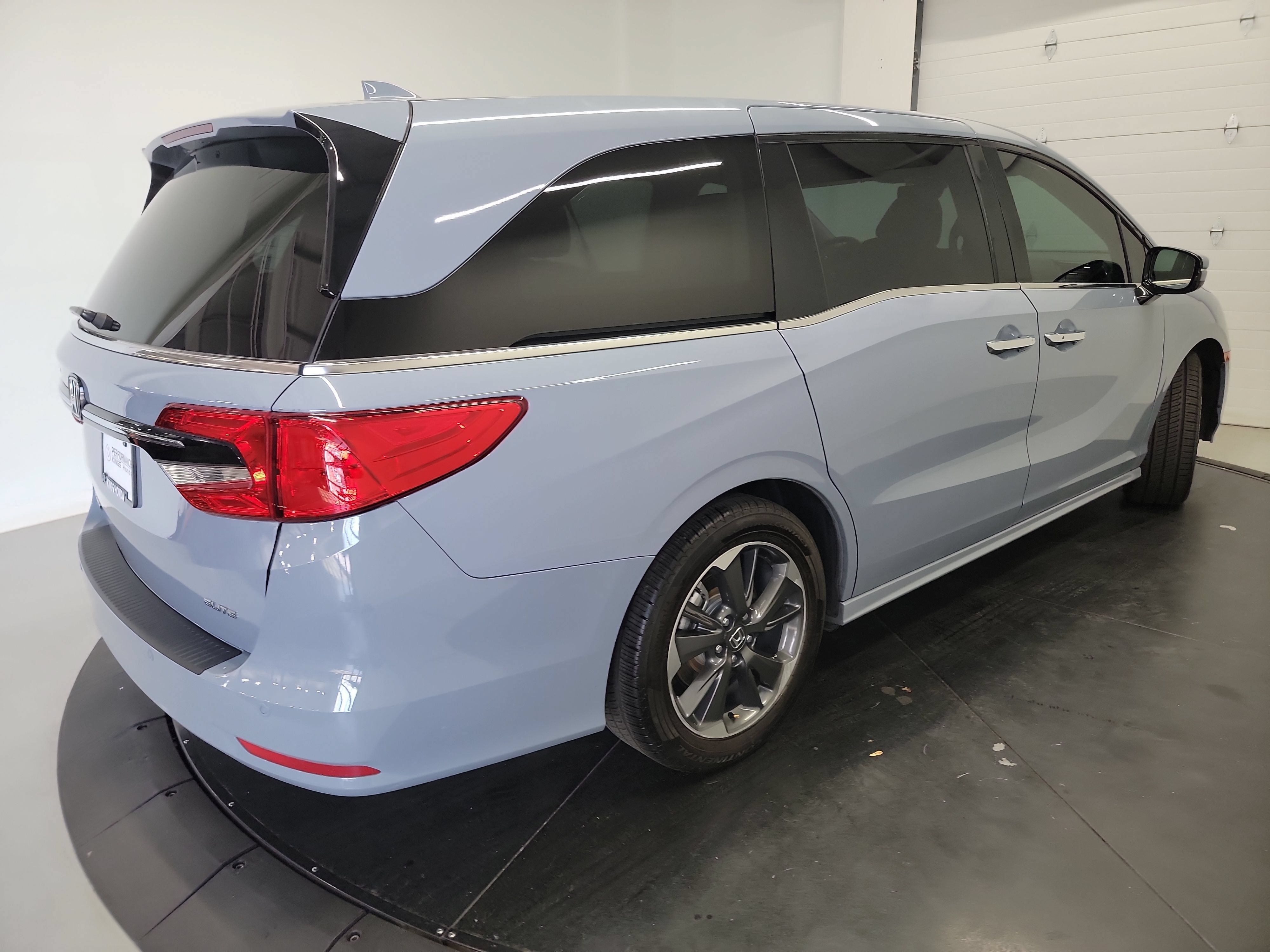 Certified 2023 Honda Odyssey Elite image 9
