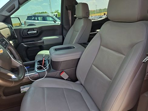 Used 2022 Chevrolet Silverado 1500 LTZ w/ LTZ Premium Package AWD/4WD image 18