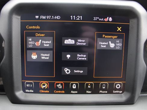 Used 2020 Jeep Wrangler Unlimited Sahara image 33