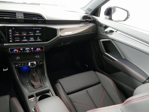 New 2025 Audi Q3 2.0T Premium Plus image 26