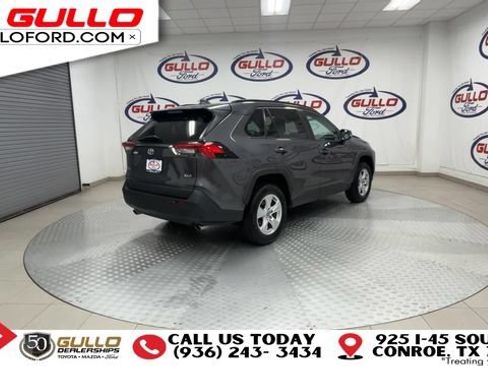 Used 2021 Toyota RAV4 XLE FWD image 8