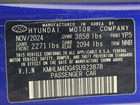 Used 2025 Hyundai Elantra Sport FWD image 33