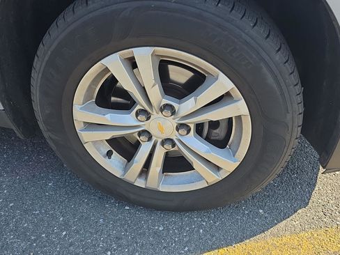 Used 2014 Chevrolet Equinox LT w/ Driver Convenience Package image 5