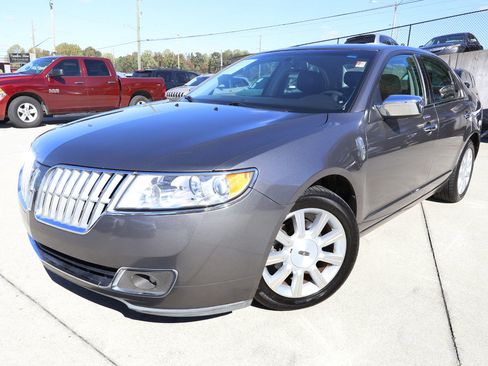 Used 2011 Lincoln MKZ image 2