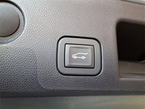 New 2026 Chevrolet Equinox RS image 11