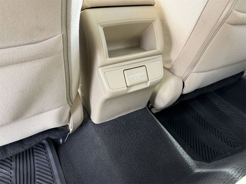 Used 2018 Subaru Outback 2.5i Premium image 30