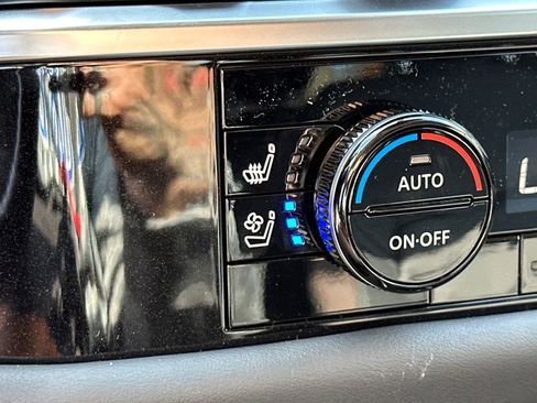 New 2025 Nissan Pathfinder Platinum image 34