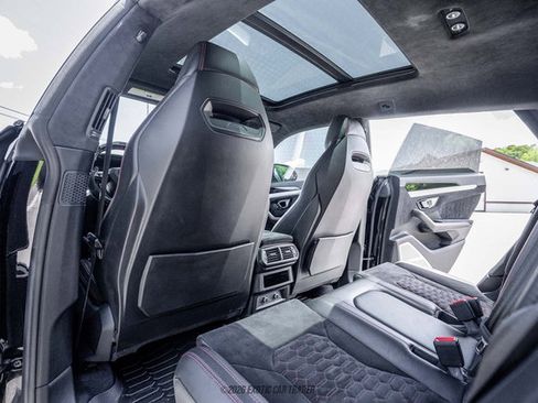Used 2021 Lamborghini Urus AWD/4WD image 29