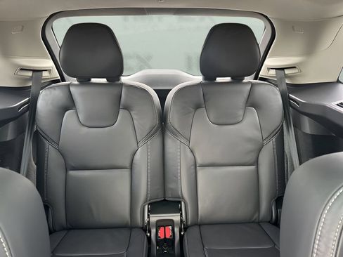 Used 2024 Volvo XC90 B6 Ultimate w/ Lounge Package image 14