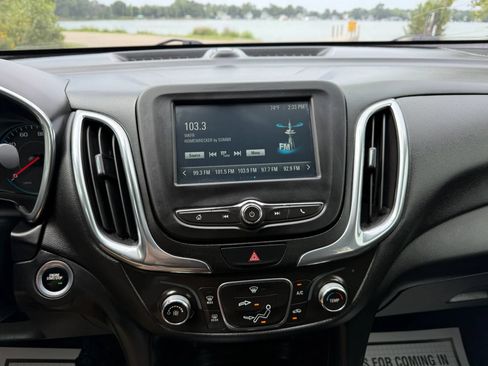 Used 2018 Chevrolet Equinox LT FWD image 14