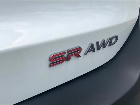 New 2025 Nissan Kicks SR AWD/4WD image 12