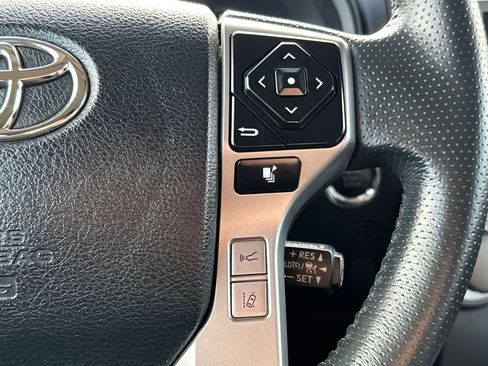 Used 2022 Toyota 4Runner SR5 Premium image 21