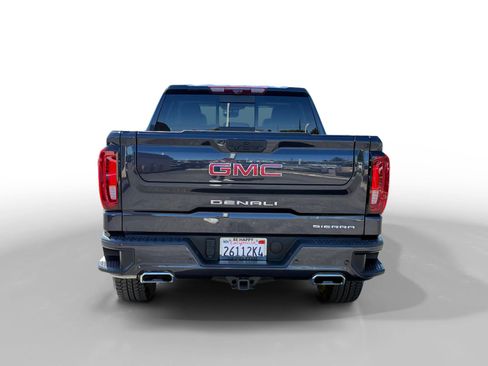 Used 2025 GMC Sierra 1500 Denali w/ Technology Package AWD/4WD image 4