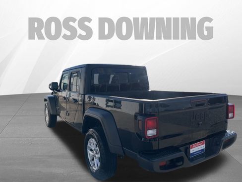 Used 2023 Jeep Gladiator Sport image 6