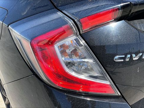 Used 2017 Honda Civic Sport image 34