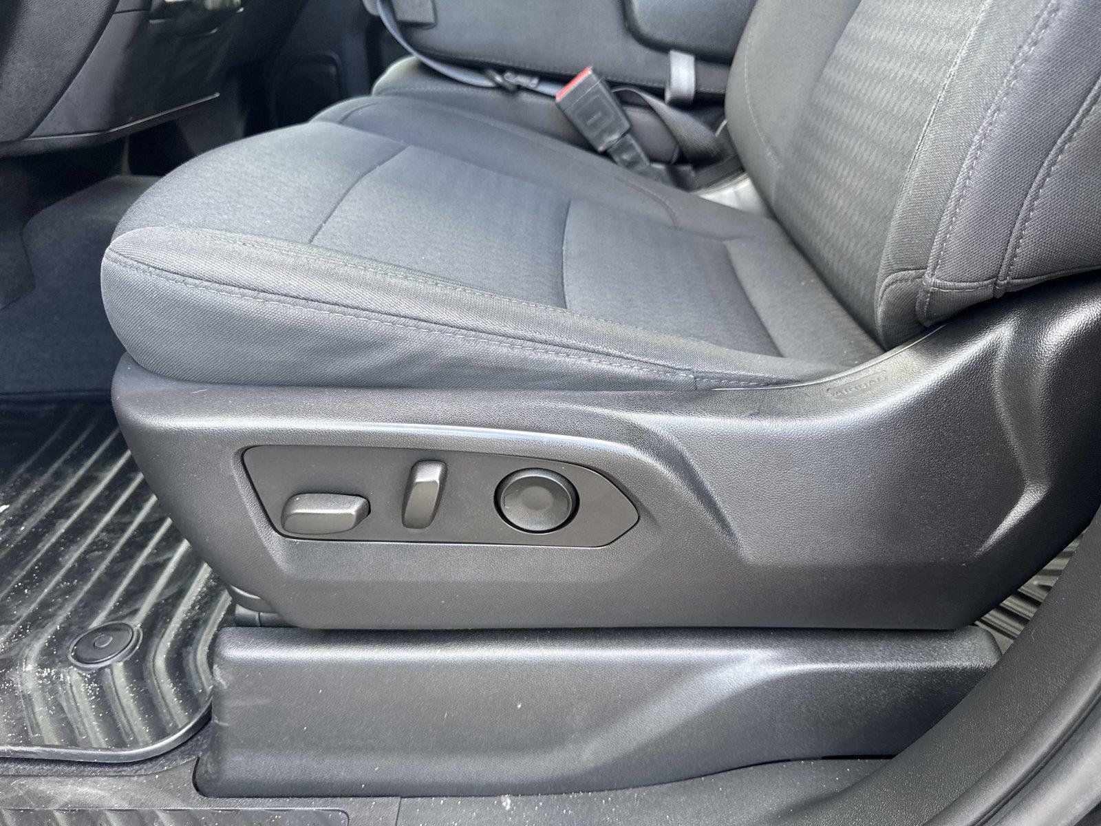 Used 2024 Chevrolet Silverado 2500 Custom w/ Custom Convenience Package AWD/4WD image 12