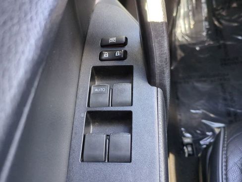 Used 2015 Toyota Corolla S FWD image 21