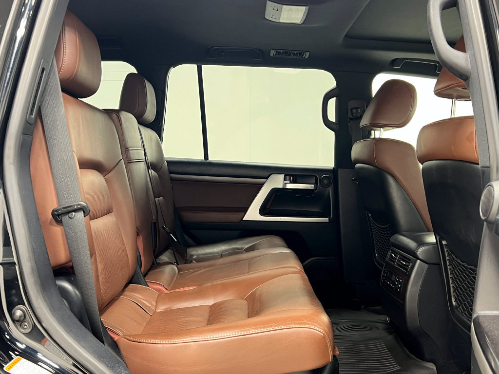 Used 2019 Toyota Land Cruiser AWD/4WD image 36