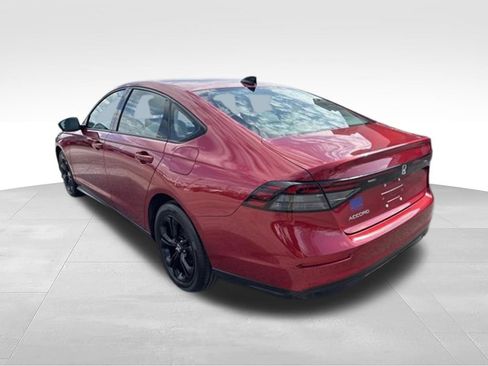 Used 2025 Honda Accord SE image 9