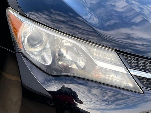 Used 2013 Toyota RAV4 XLE image 28