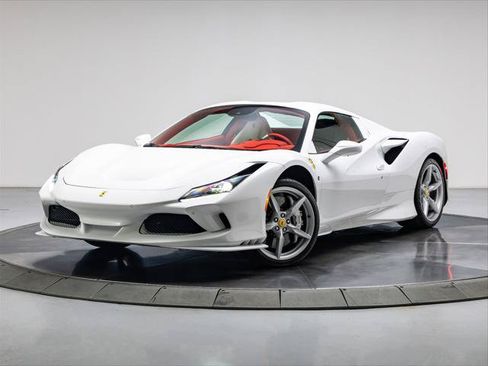 Used 2022 Ferrari F8 Tributo RWD image 9
