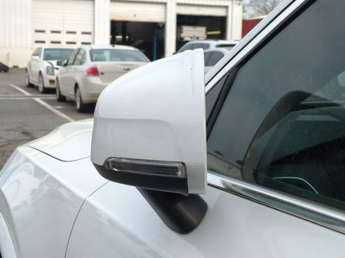 Used 2021 Volvo XC90 T6 Momentum image 12