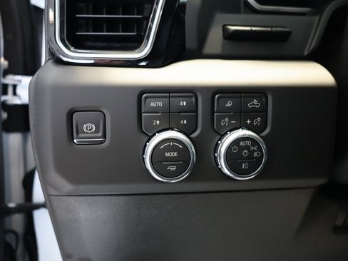 New 2026 GMC Sierra 3500 Denali w/ Denali Reserve Package image 12