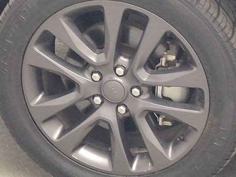 Used 2018 Jeep Grand Cherokee High Altitude AWD/4WD image 31
