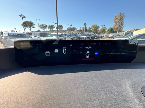 Used 2025 Ford Expedition Active AWD/4WD image 18