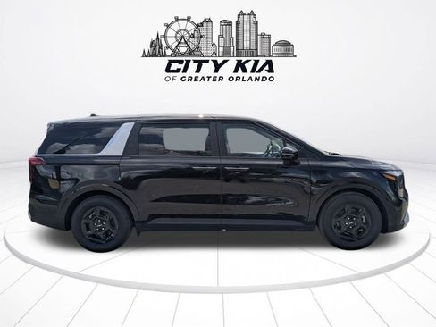 New 2026 Kia Carnival FWD image 8
