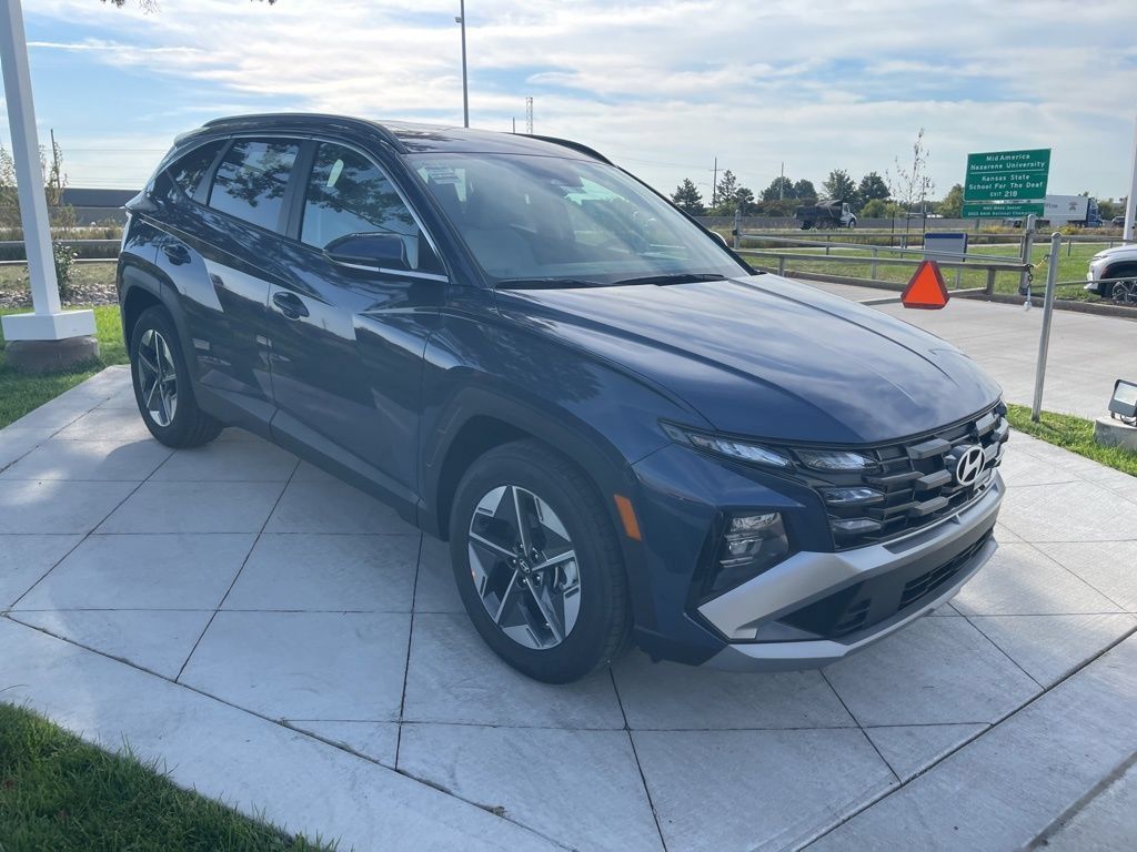 Used 2026 Hyundai Tucson SEL FWD image 2