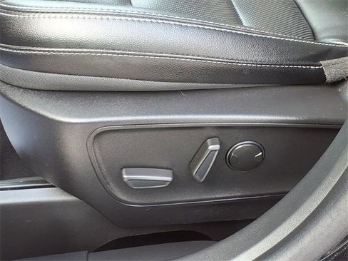 Used 2022 Ford Escape SEL image 9