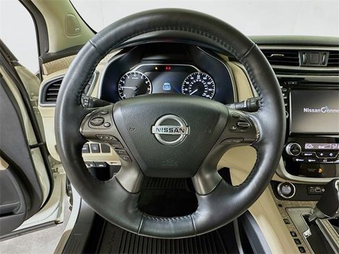Used 2020 Nissan Murano SL w/ Moonroof Package image 9