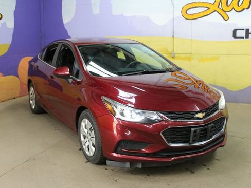 Used 2016 Chevrolet Cruze LT FWD image 4