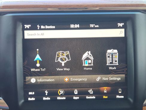 Used 2018 RAM 3500 Laramie Longhorn image 17