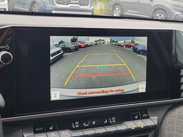 Used 2025 Toyota Camry XLE FWD image 23