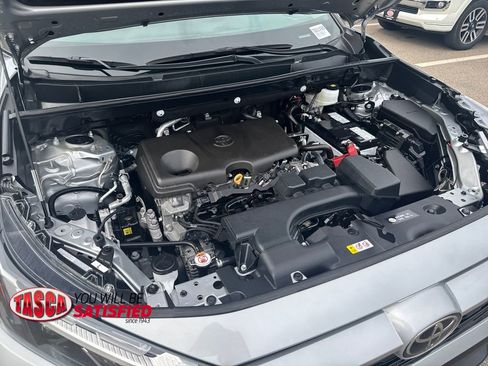 Used 2025 Toyota RAV4 XLE AWD/4WD image 43