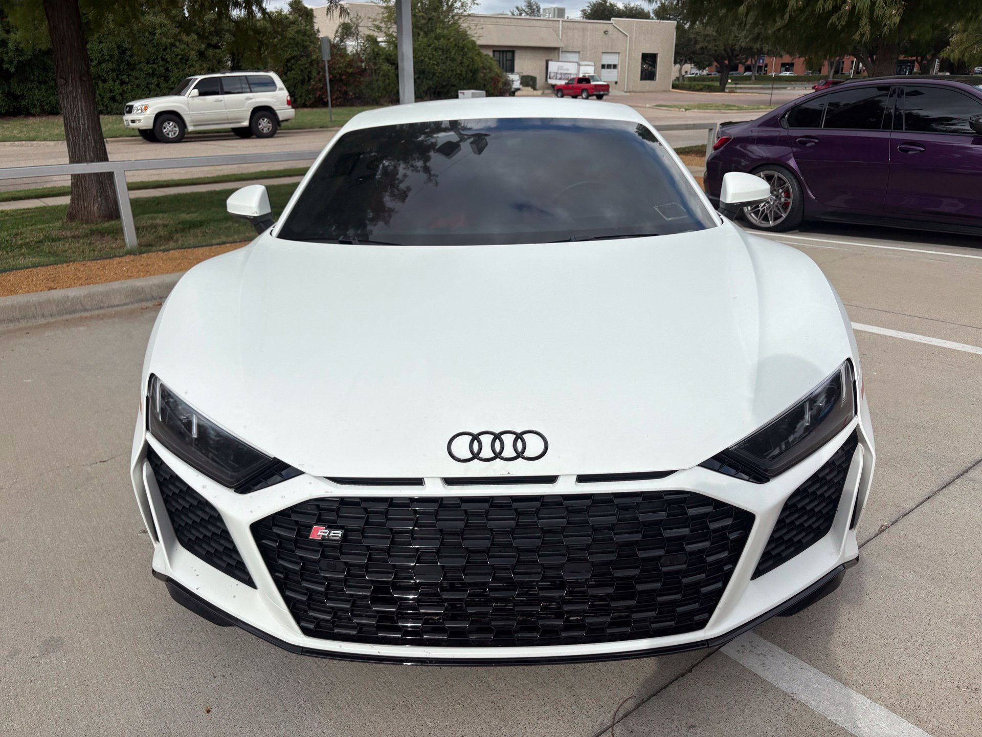 Used 2021 Audi R8 V10 w/ Premium Package RWD image 2