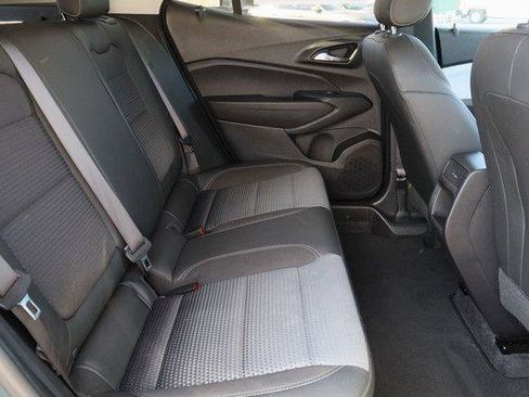 Certified 2025 Chevrolet Trax LT image 25