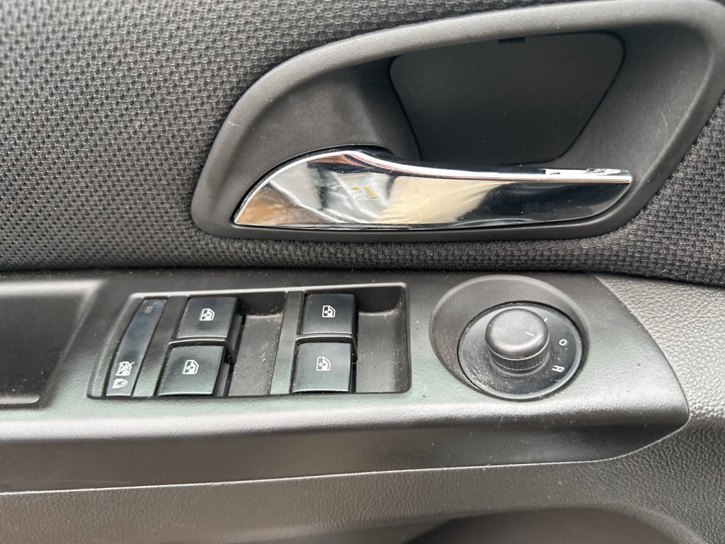 Used 2011 Chevrolet Cruze LT FWD image 14