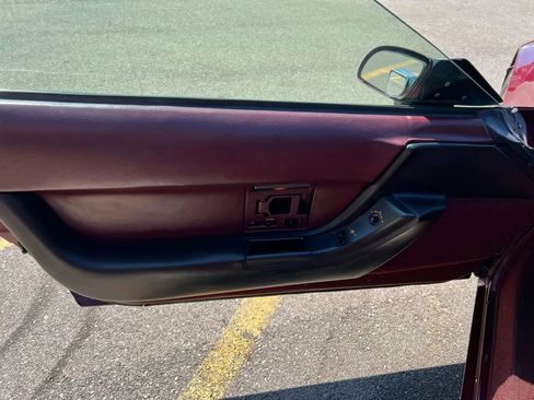 Used 1993 Chevrolet Corvette Coupe image 16