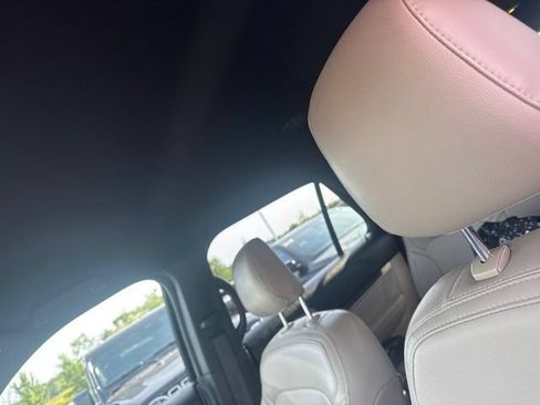 Used 2019 Ford Explorer Limited w/ Class III Trailer Tow Package FWD image 4