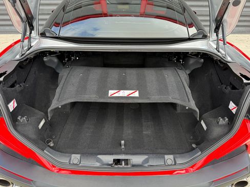 Used 2019 Ferrari Portofino image 39