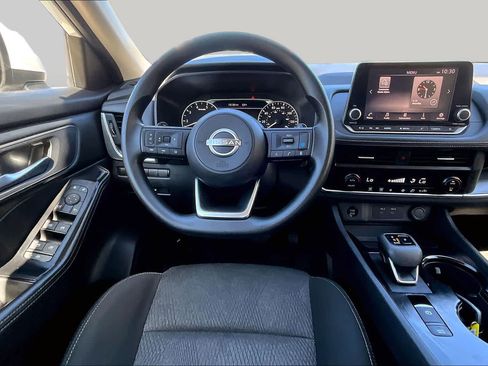 Used 2024 Nissan Rogue SV AWD/4WD image 6