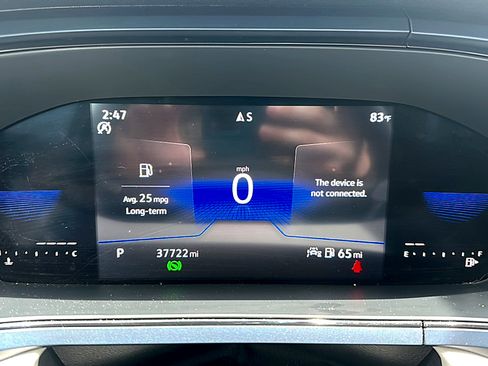 Used 2023 Volkswagen Taos SE w/ Panoramic Sunroof Package FWD image 28