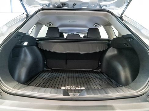 Certified 2026 Toyota Corolla Cross XLE FWD image 32